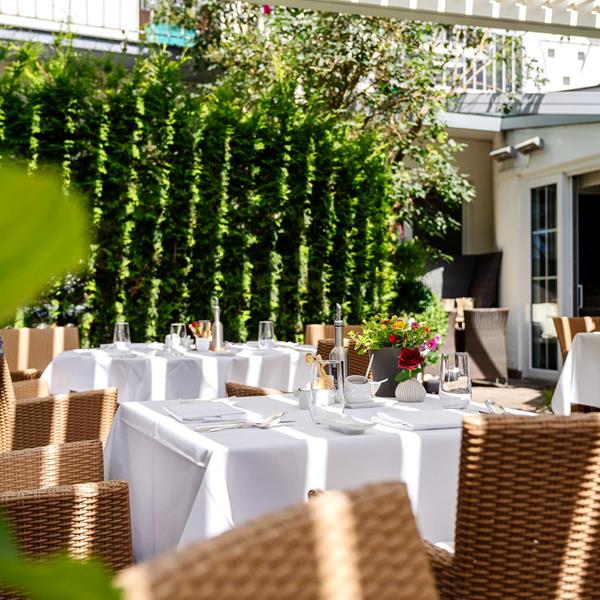 Our terrace oasis - Restaurant